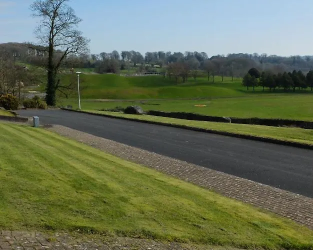 4 The Mews Дом отдыха Атлон